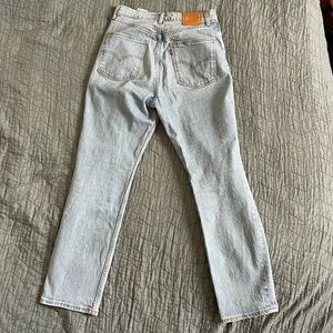 Levi's 70s High Waist Slim Straight Jeans. Size 29. Light Blue Denim.